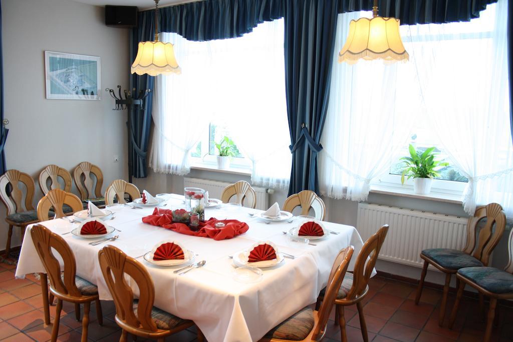 贝尔吉斯霍赫酒店餐厅 Mettingen  外观 照片